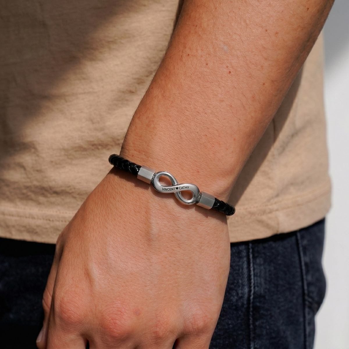 Personligt läderarmband «Till min man» & graverad valnötsask