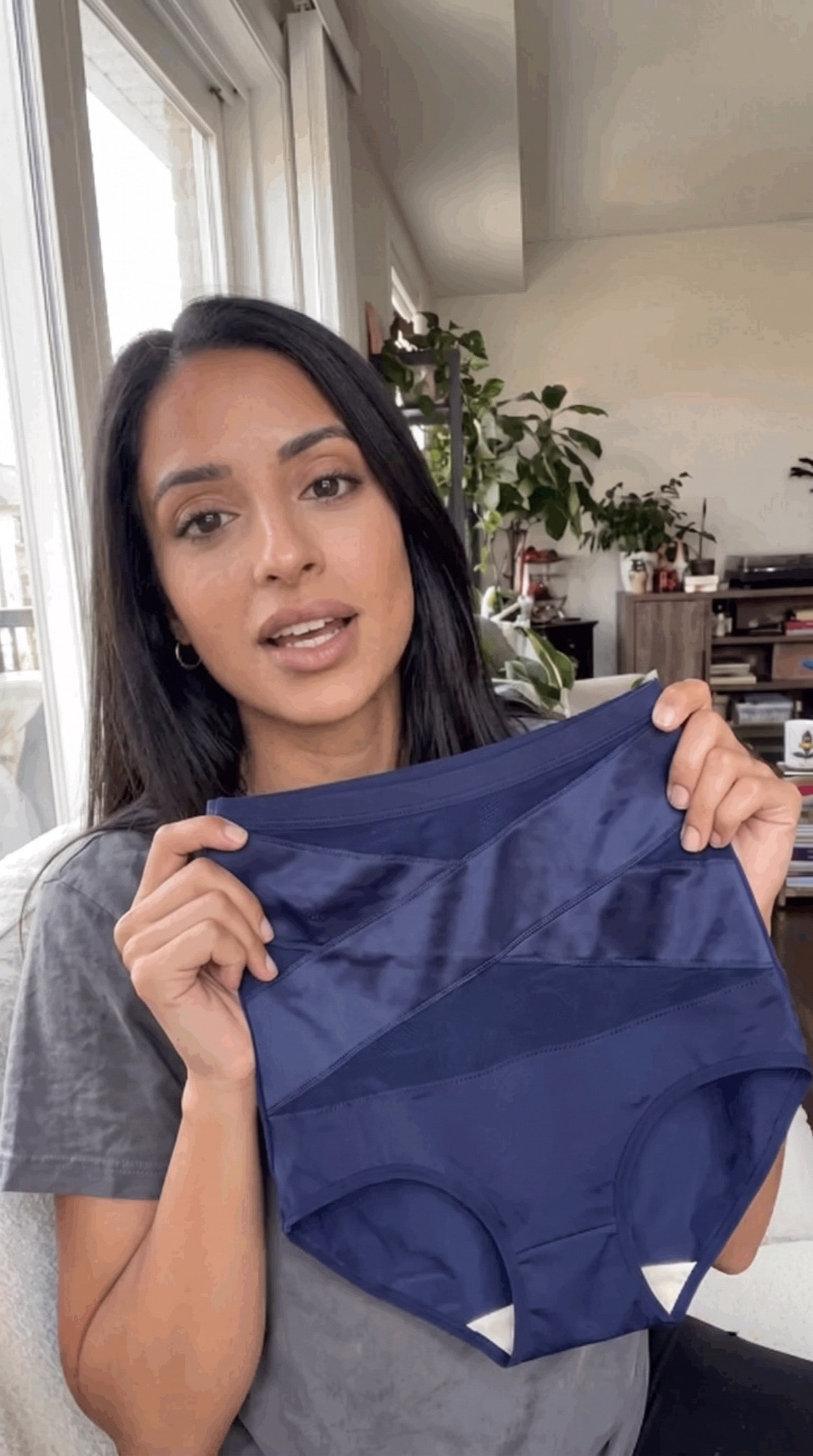 Cliente con la mutanda modellante blu navy